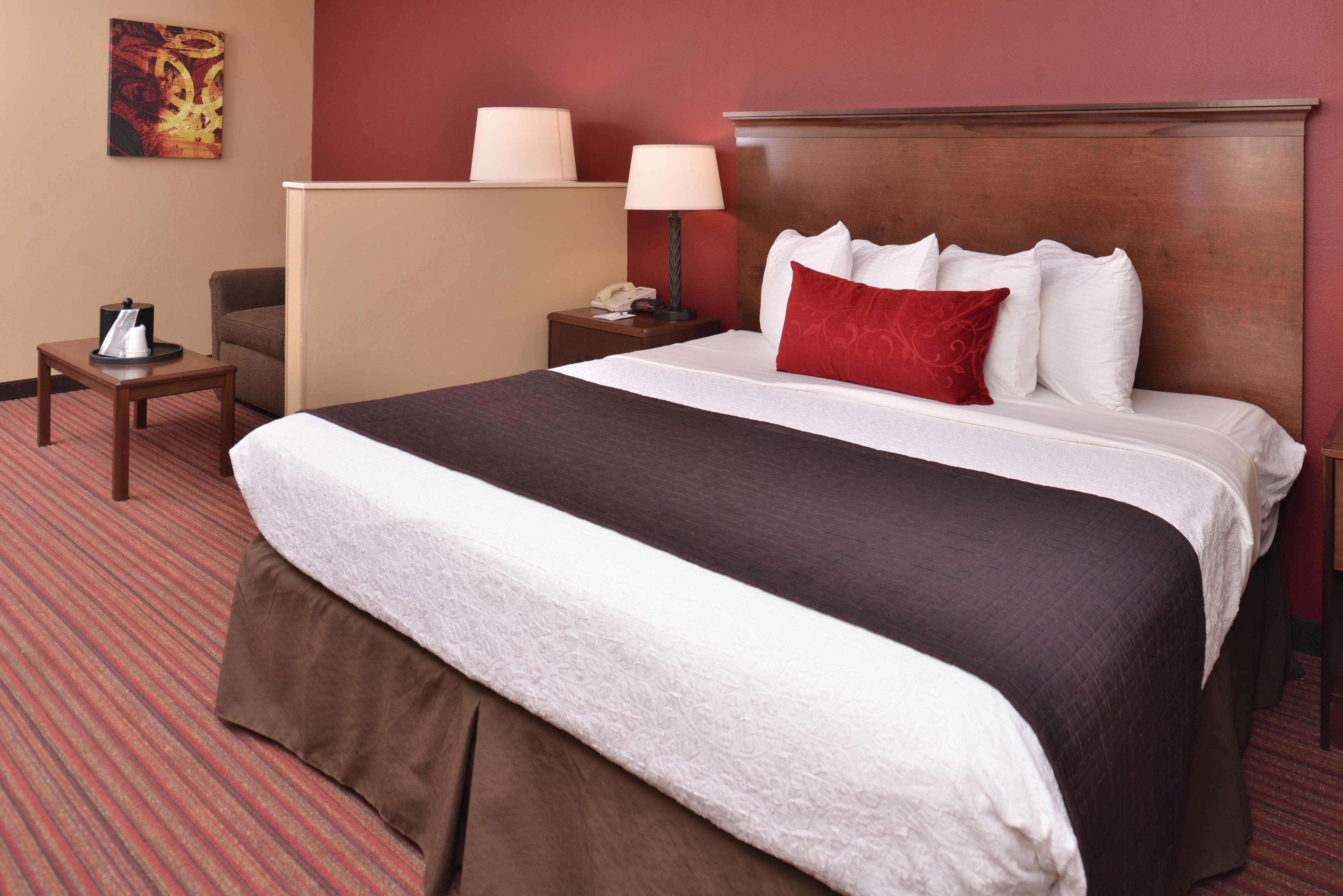 Best Western Woodland Inn מראה חיצוני תמונה