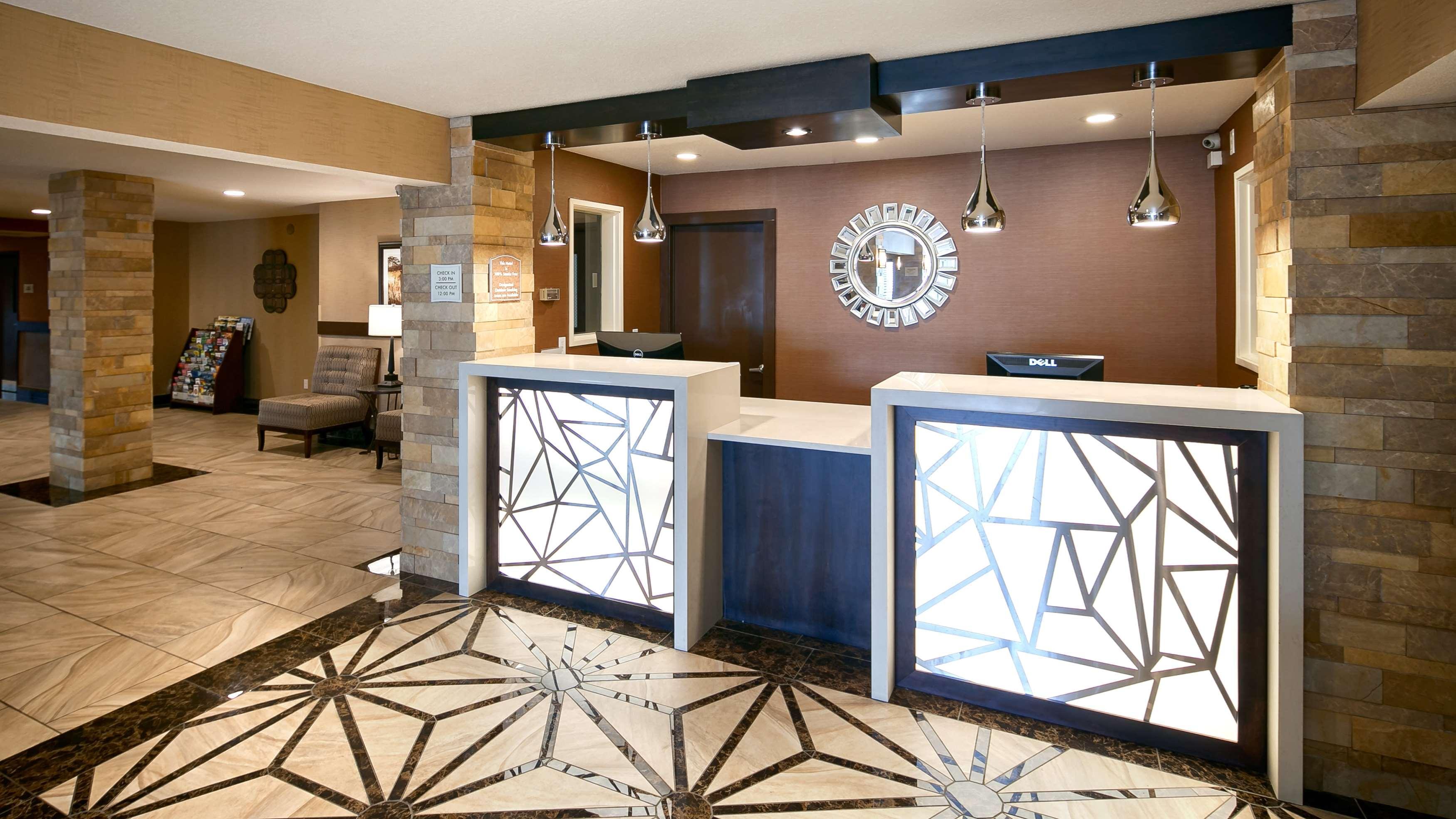 Best Western Woodland Inn מראה חיצוני תמונה