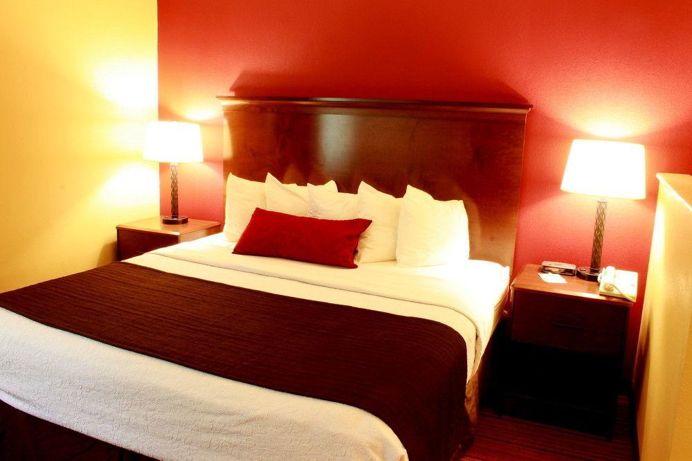 Best Western Woodland Inn מראה חיצוני תמונה
