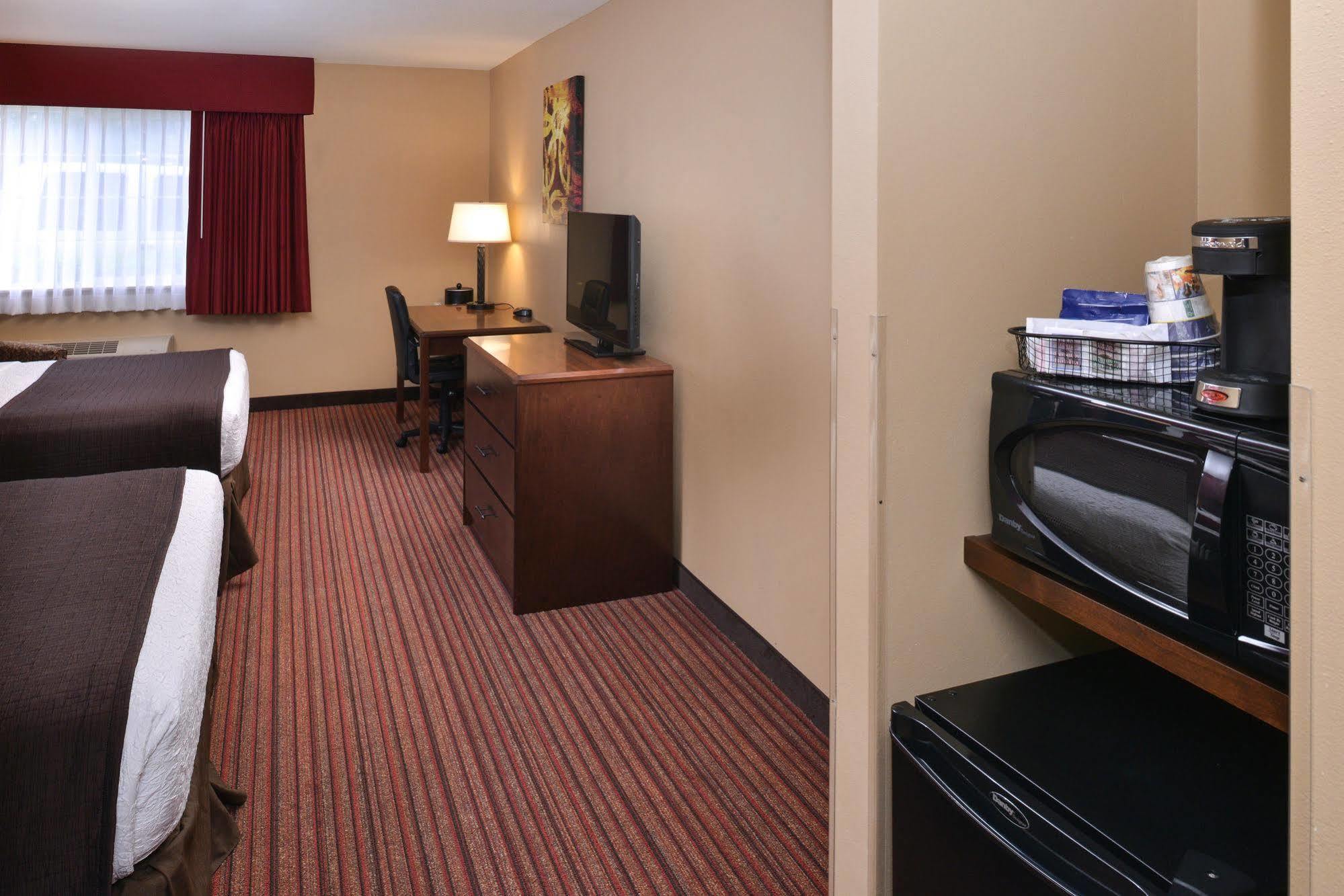 Best Western Woodland Inn מראה חיצוני תמונה