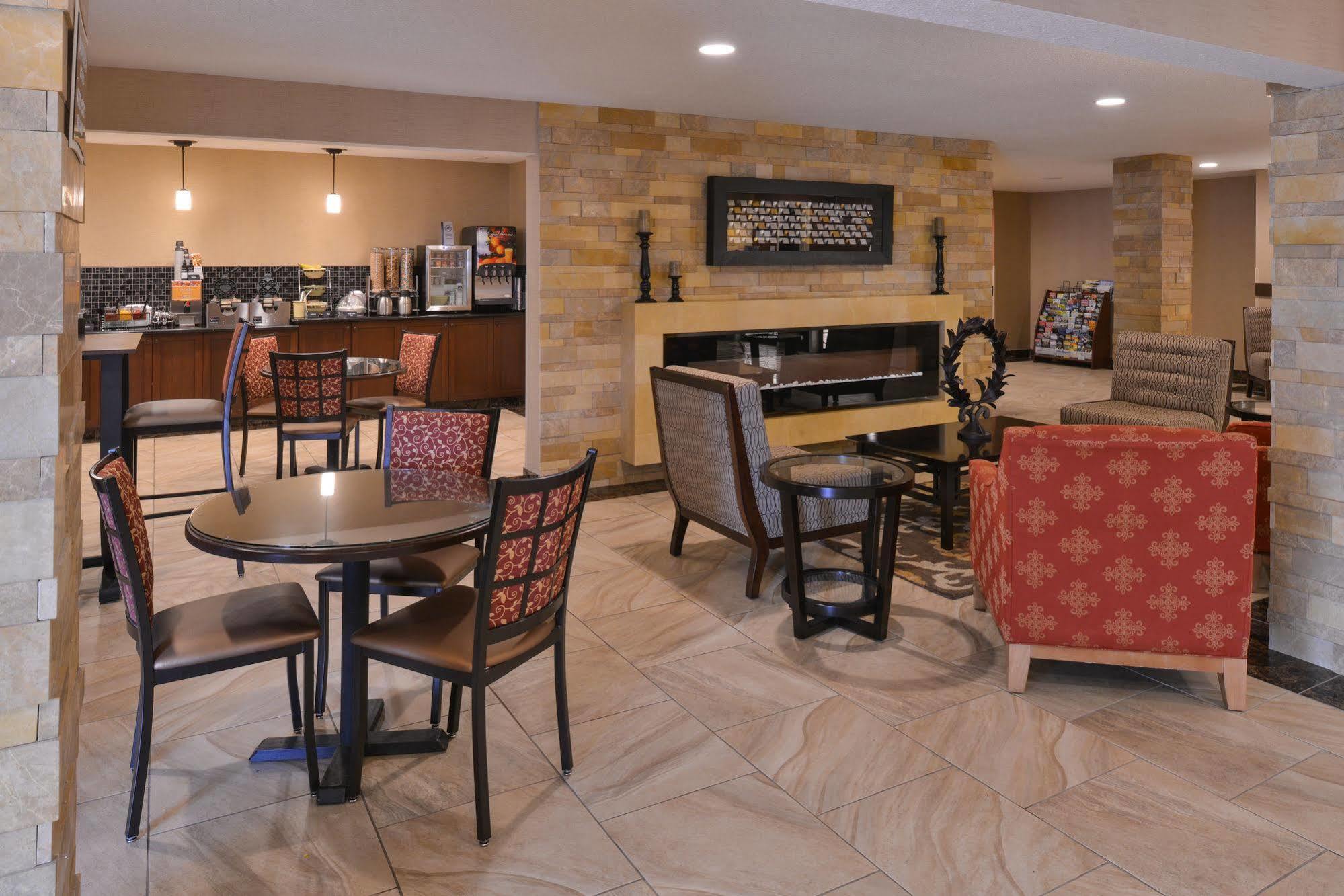 Best Western Woodland Inn מראה חיצוני תמונה